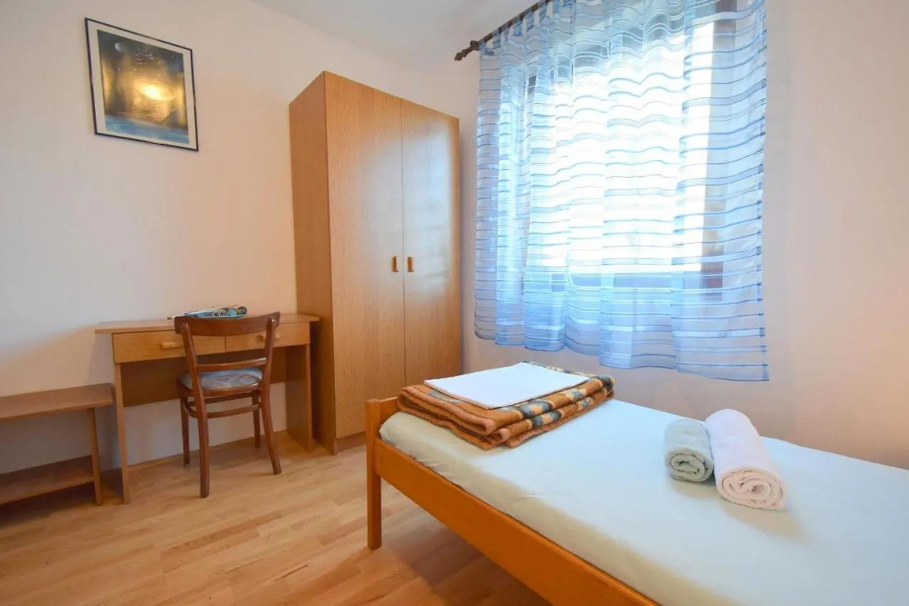 Apartment Zdenka Njivice