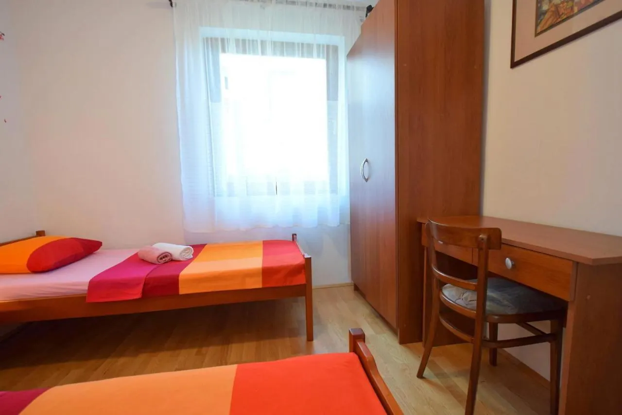 Apartment Zdenka Njivice